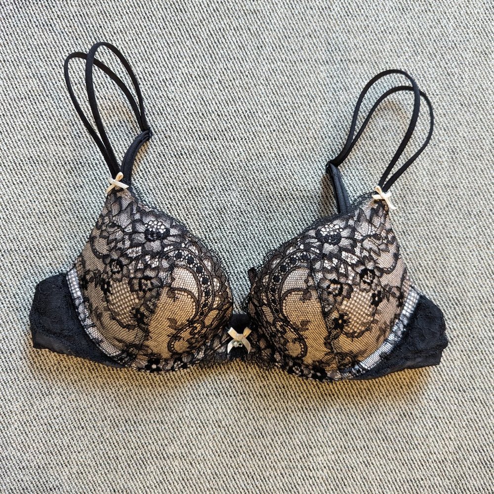 Victoria's Secret Very Sexy Push up 32B